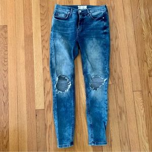 Free People Women’s Distressed Jeans 27R